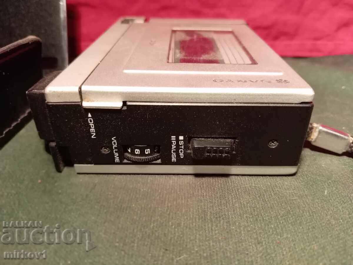 Livrarea Reportofon SANYO pentru colecționari