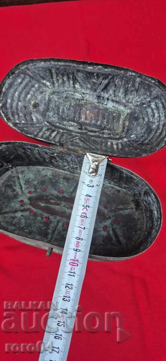 Auction OTTOMAN COPPER BOX - CASH BOX Auction OTTOMAN COPPER BOX - CASH BOX