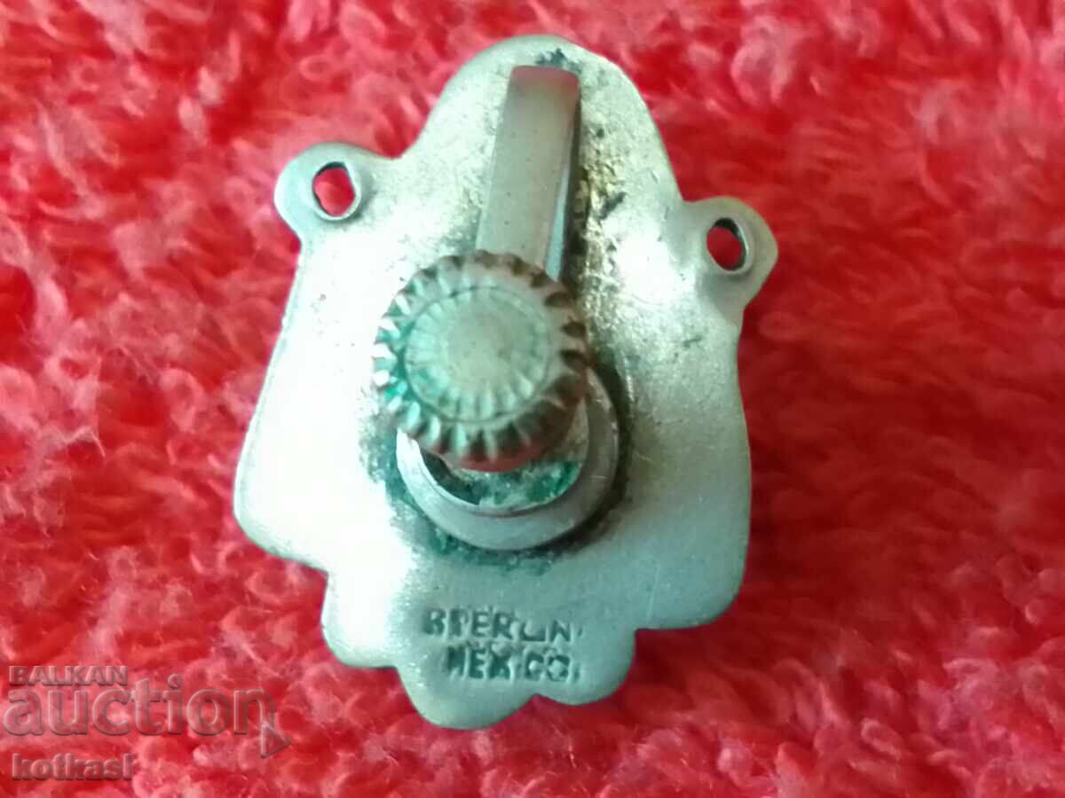 Аукцион Стара единична сребърна обица с полускъпоценен камък Аукцион Стара единична сребърна обица с полускъпоценен камък