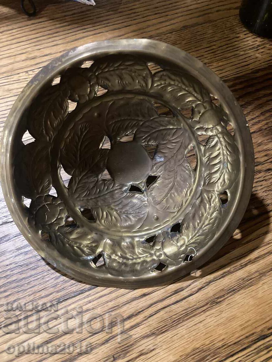 Δημοπρασία Επένδυση με ένθετα χάλκινο καπάκι