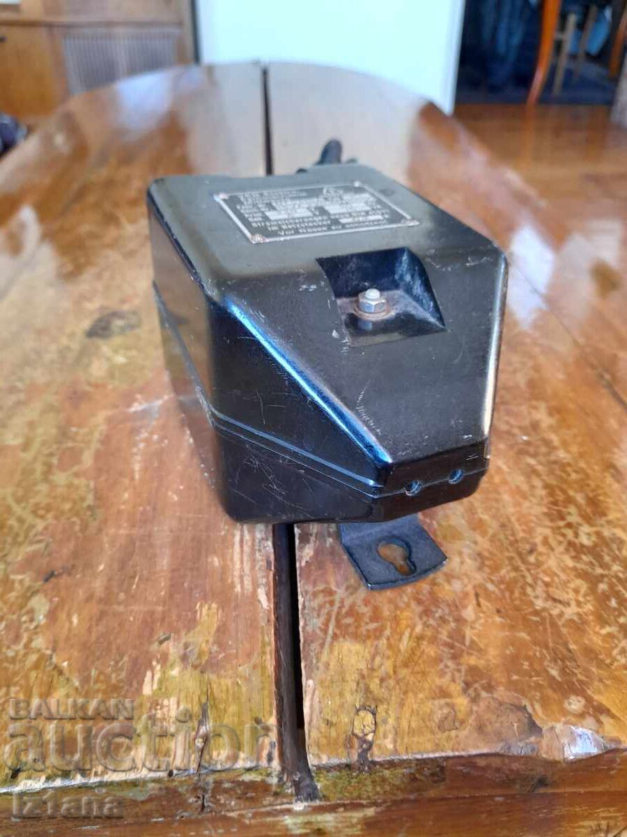 Sursa de alimentare veche cu preț € 23.01 | 45.00 BGN Sursa de alimentare veche cu preț € 23.01 | 45.00 BGN