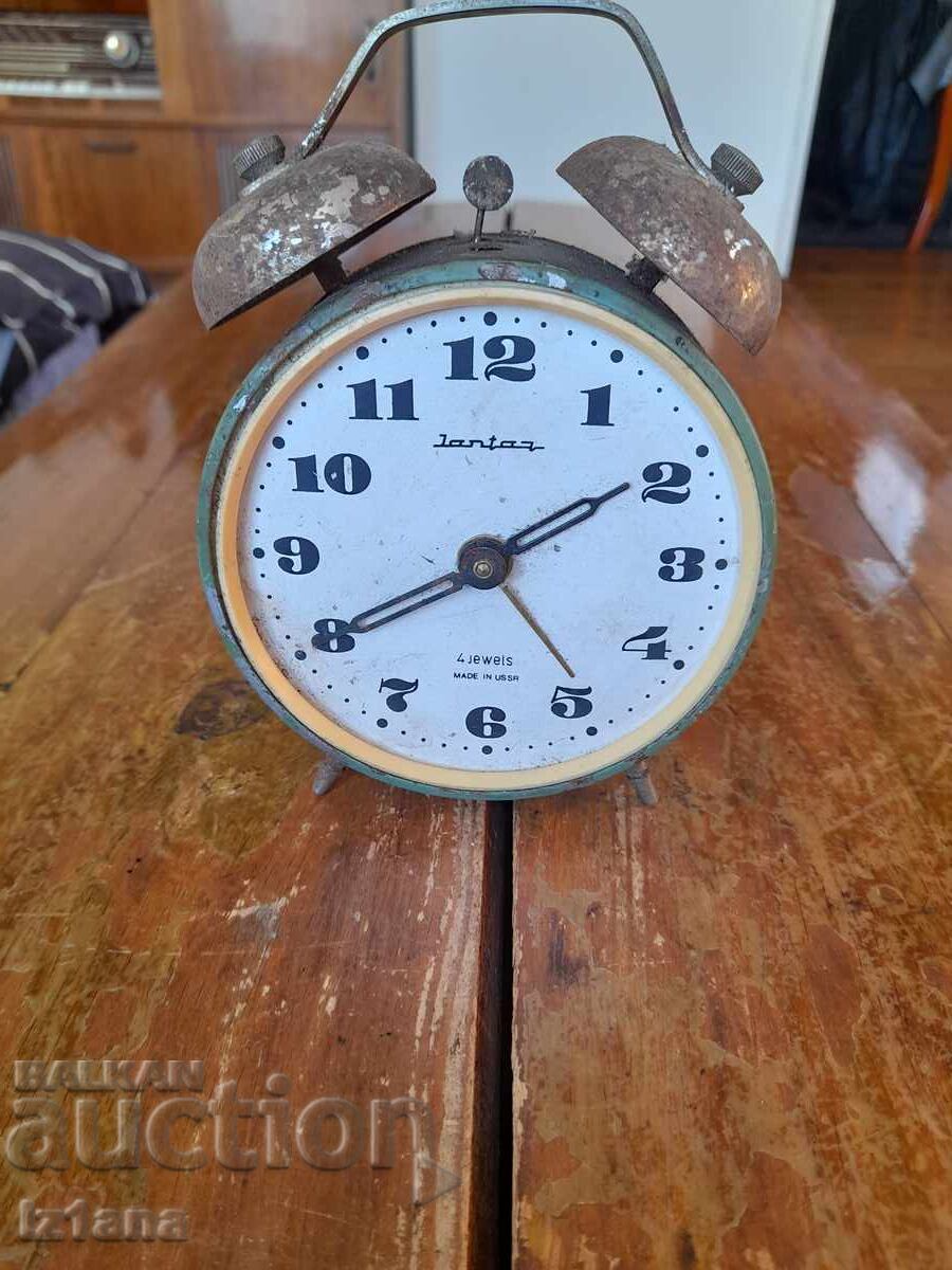 Стар настолен часовник будилник Янтар,Jantar