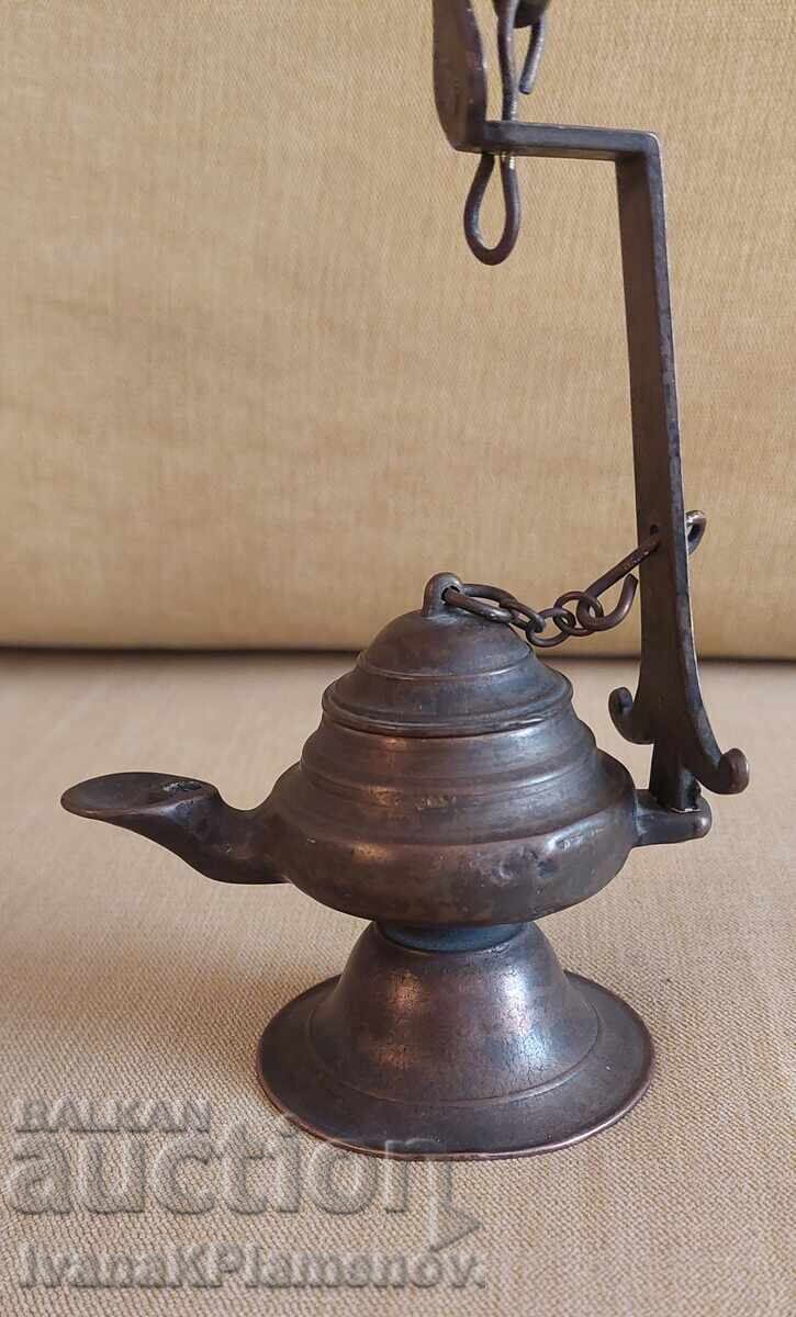 Licitație Lampă de ulei din alamă retro pentru colecționari