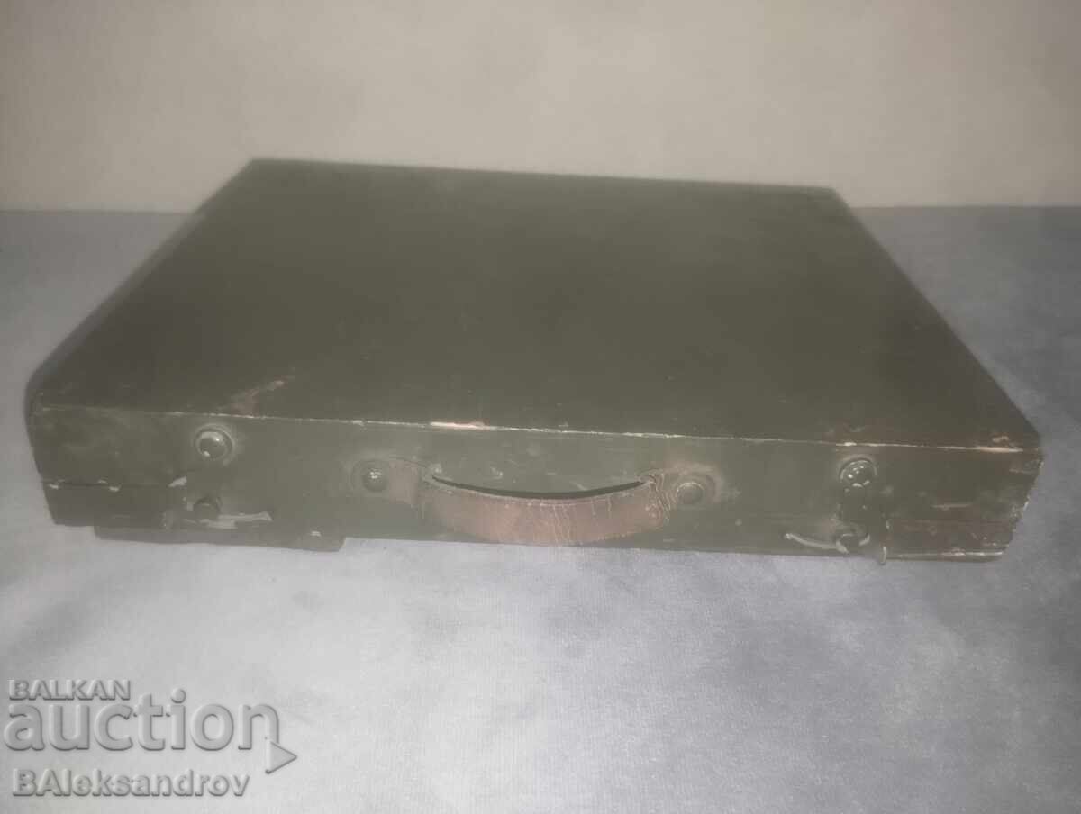 Lămpi radio într-o valiză de lemn - 7