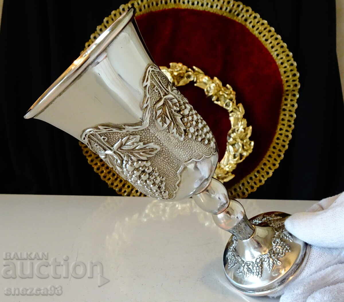 Посребрен меден бокал,чаша за вино,лози,грозде. с цена € 38.35 | 75.01 лв. Посребрен меден бокал,чаша за вино,лози,грозде. с цена € 38.35 | 75.01 лв.