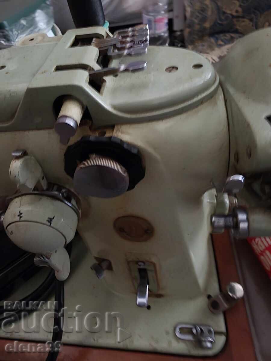 Mașină de cusut Singer 319 - 6 Mașină de cusut Singer 319 - 6