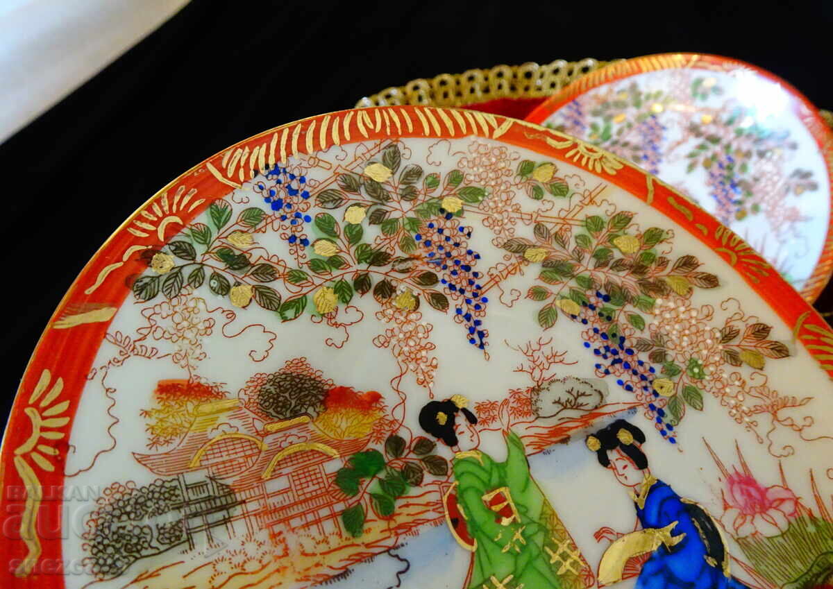 Farfurii din porțelan japonez, gheise, aur, 4 bucăți cu preț € 13.29 | 25.99 BGN Farfurii din porțelan japonez, gheise, aur, 4 bucăți cu preț € 13.29 | 25.99 BGN