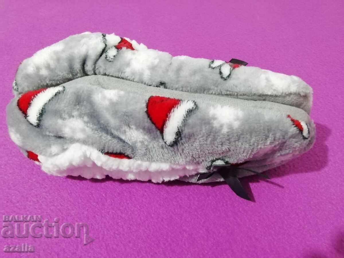 Аукцион Пухкави пантофи за Коледа 39 номер