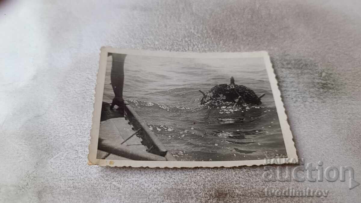 Снимка Морска мина в морето