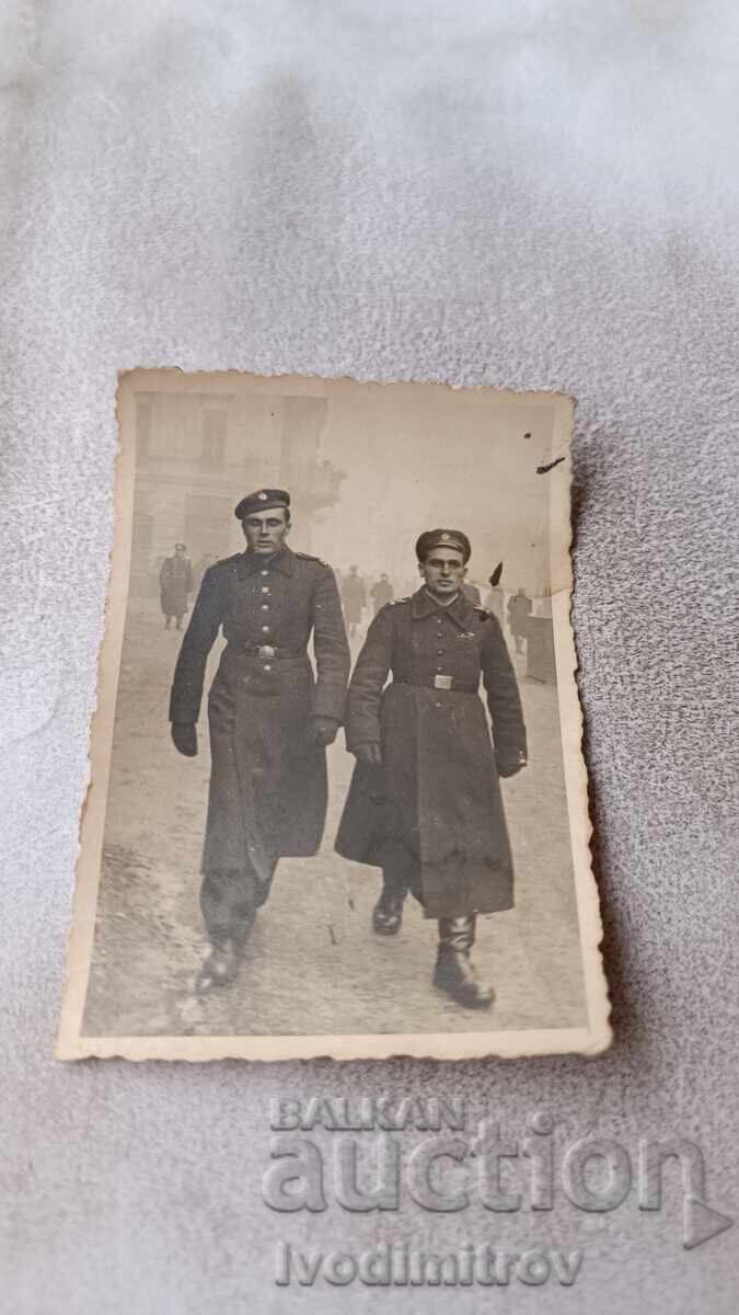 Fotografie Sofia Ofițer și soldat la plimbare Fotografie Sofia Ofițer și soldat la plimbare