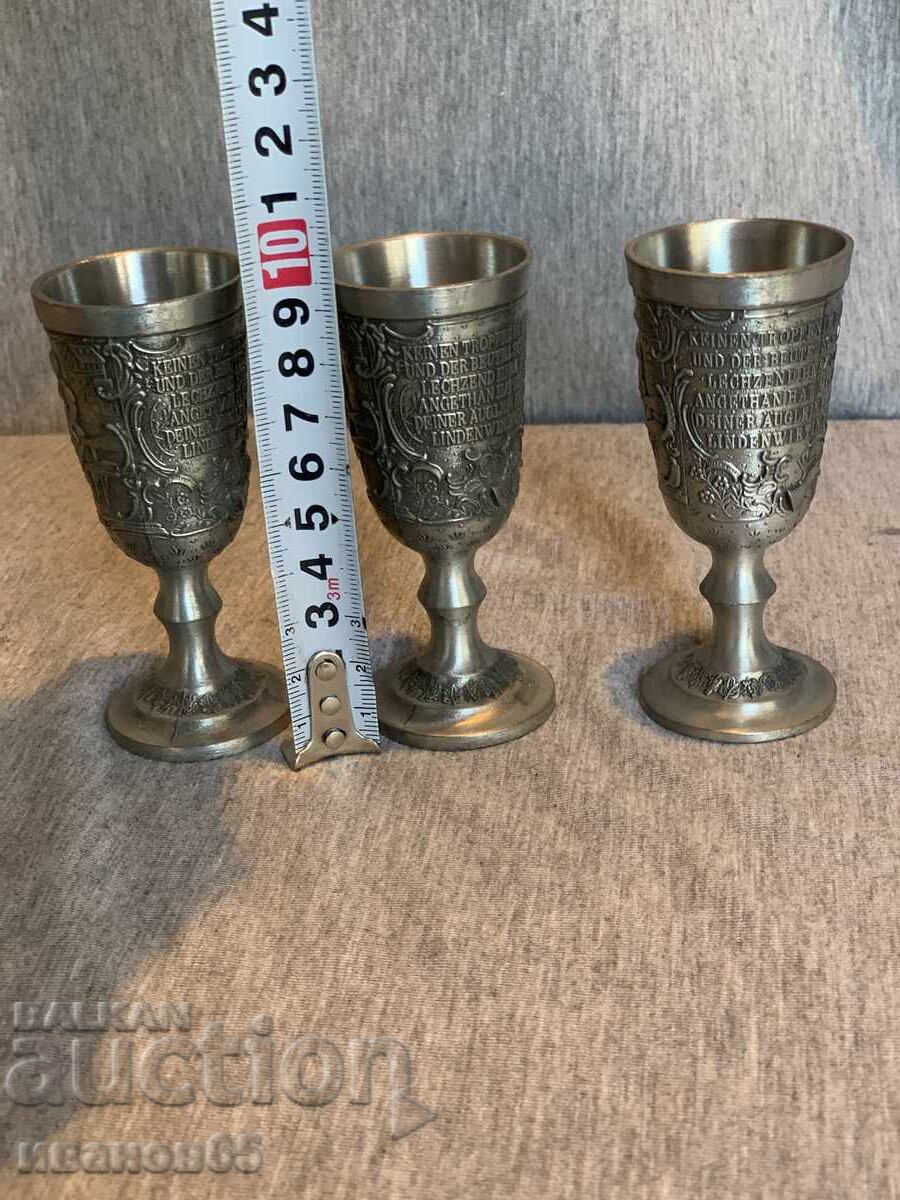 Licitație cupe de cositor Licitație cupe de cositor