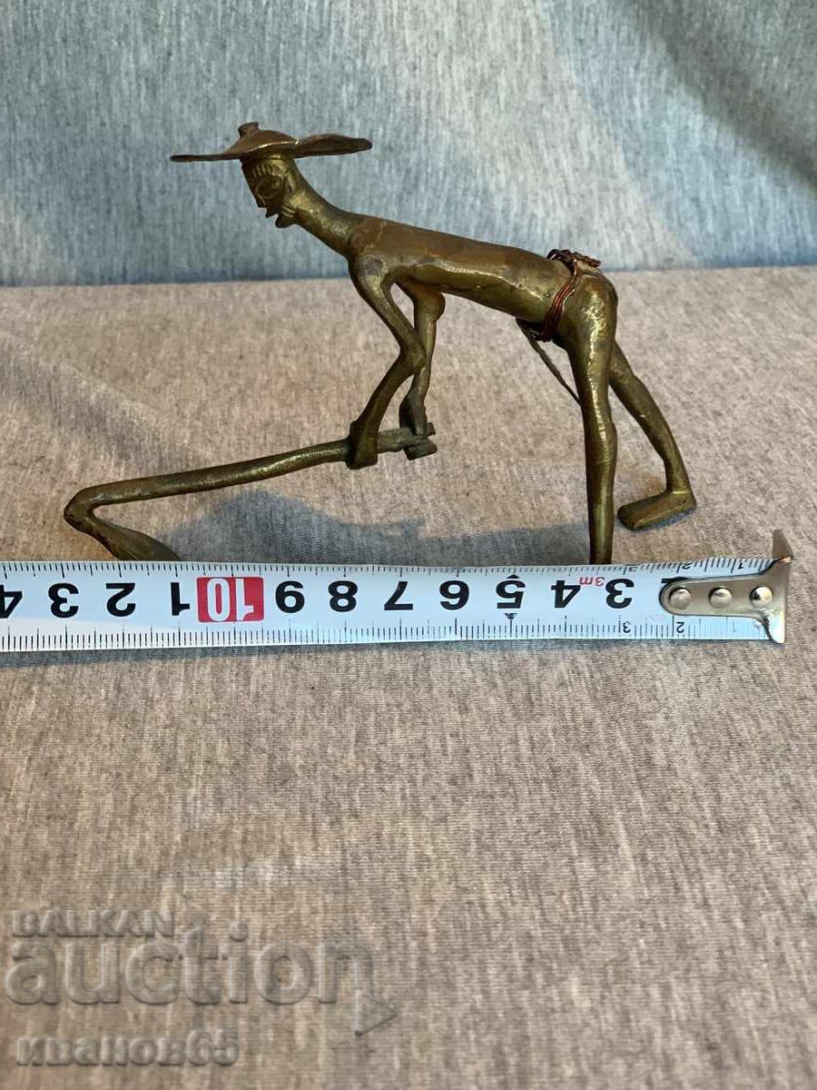 Livrarea Statuie de bronz