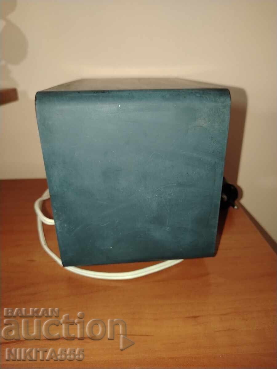 Аукцион Малко бакелитено радио Braun Sk 25, Germany, 1961г. Аукцион Малко бакелитено радио Braun Sk 25, Germany, 1961г.