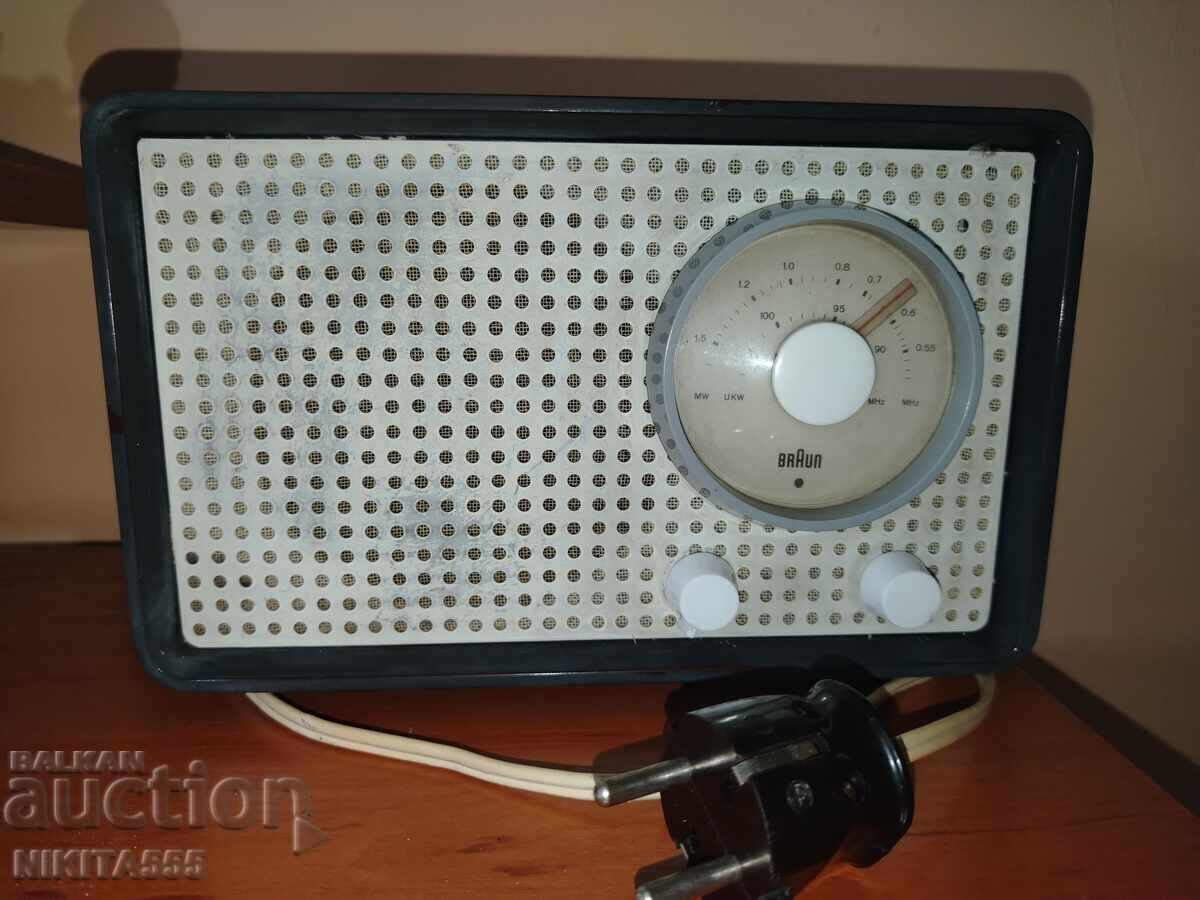Малко бакелитено радио Braun Sk 25, Germany, 1961г. Малко бакелитено радио Braun Sk 25, Germany, 1961г.
