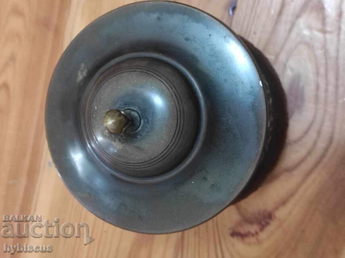 Αντίκα ολλανδικό ορειχάλκινο δοχείο για καπνό με τιμή € 55.00 | 107.57 BGN