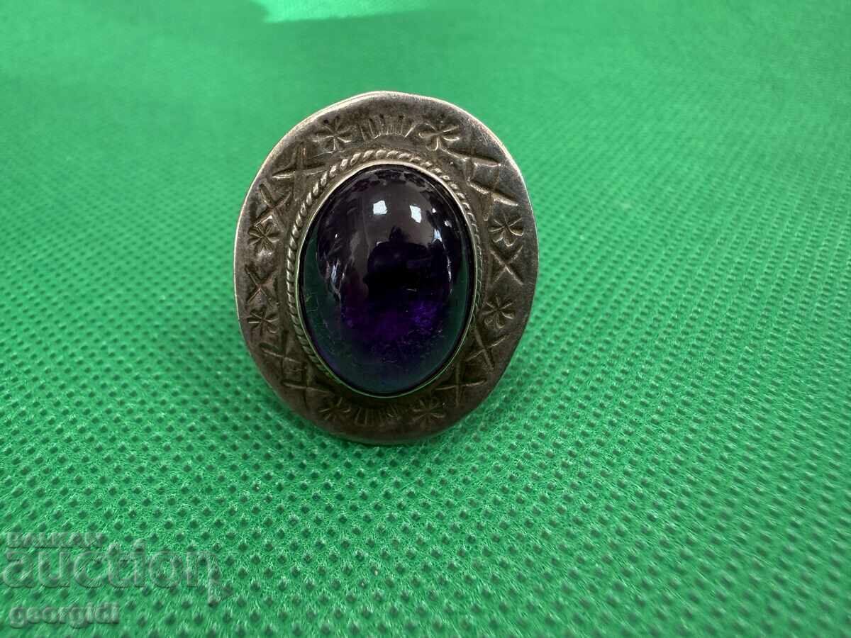 Сребърен пръстен с голям Аметист и красива корона. №7737 с цена € 66.47 | 130.00 лв. Сребърен пръстен с голям Аметист и красива корона. №7737 с цена € 66.47 | 130.00 лв.