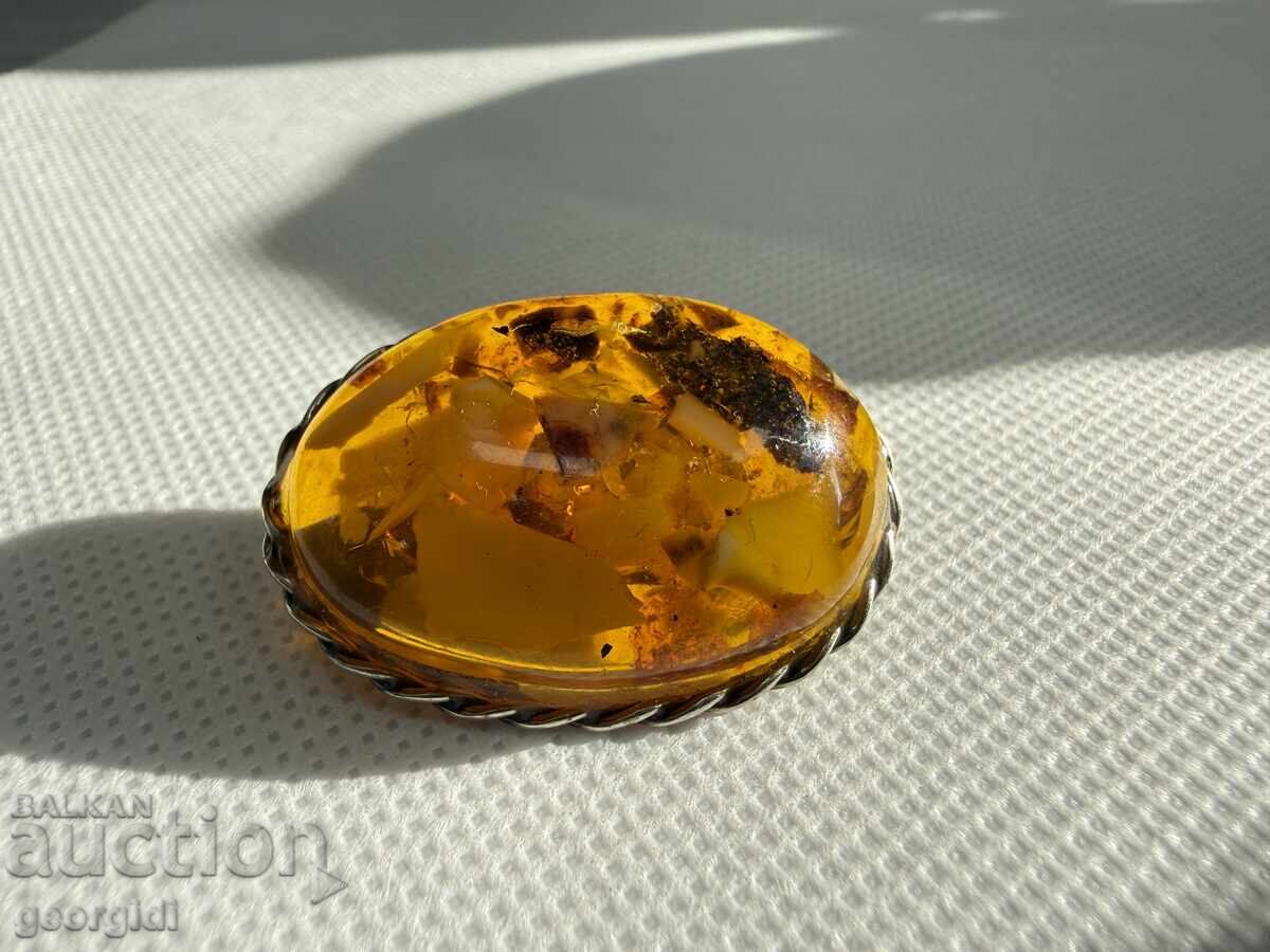 Old amber brooch. No. 7740 with price € 30.68 | 60.00 BGN Old amber brooch. No. 7740 with price € 30.68 | 60.00 BGN