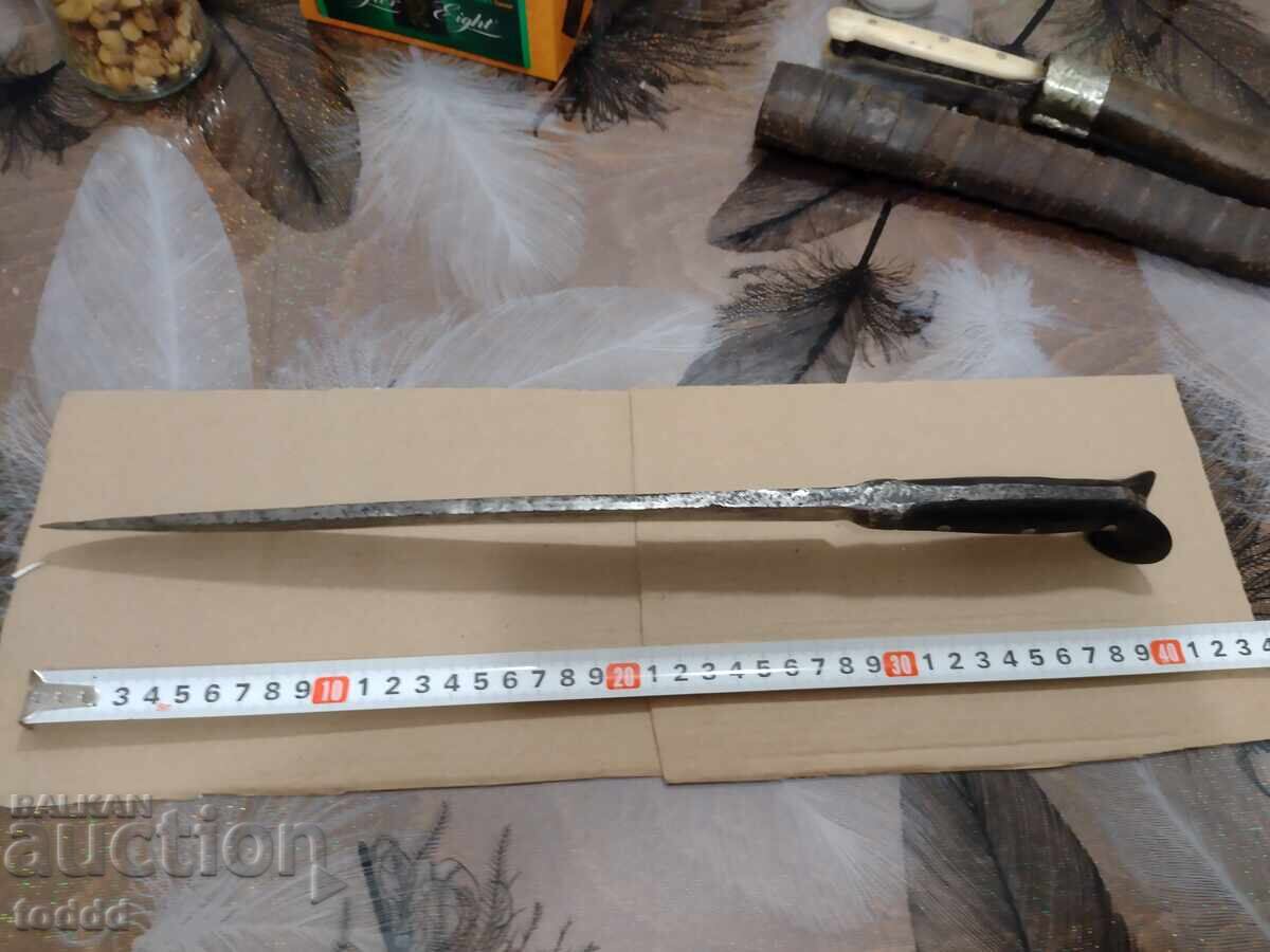 Caracaliuc - Gabrovo cu preț € 232.64 | 455.00 BGN