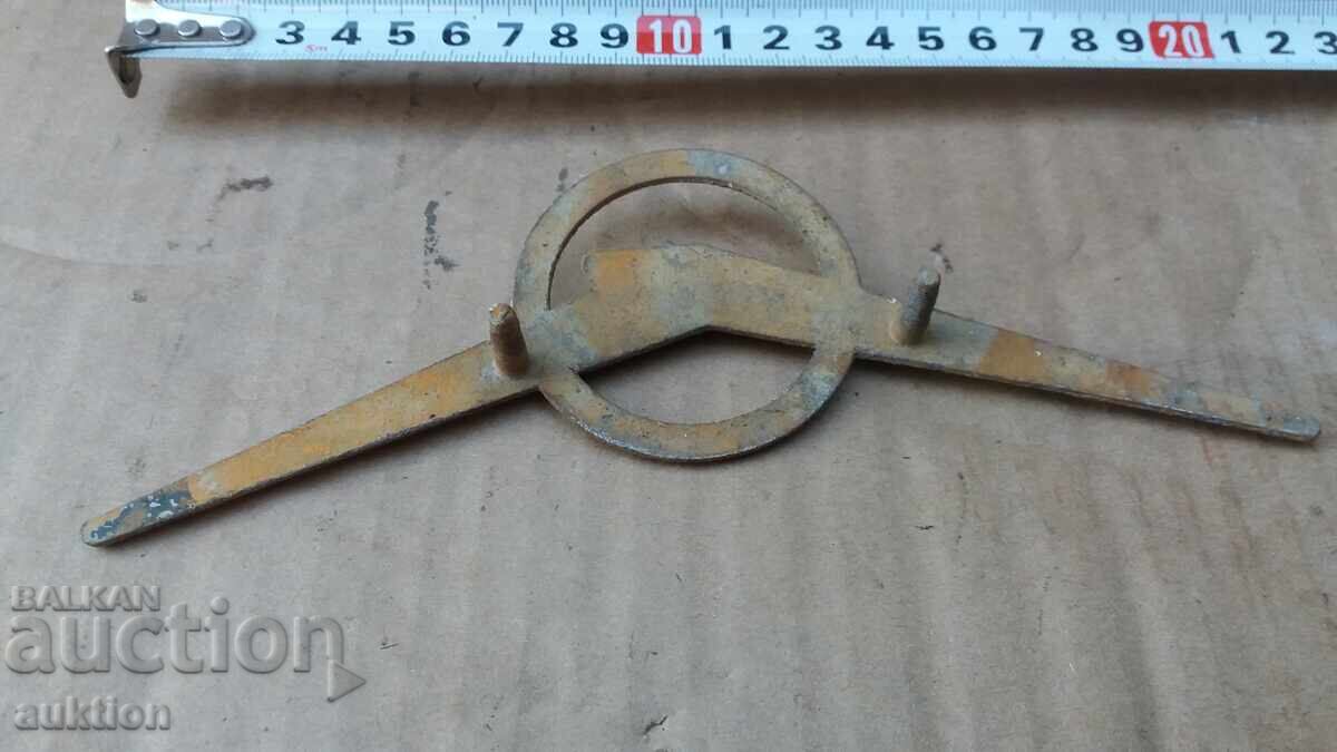 ЕМБЛЕМА ОТ СОЦ. АВТОМОБИЛ - 5