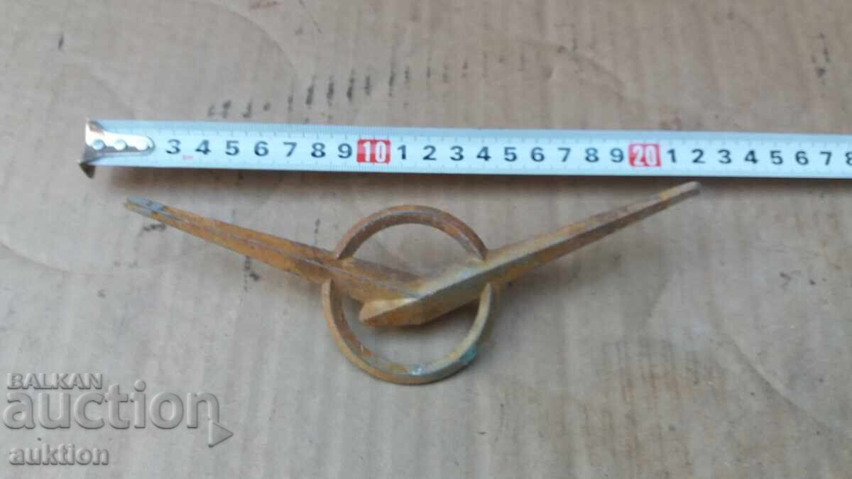 ЕМБЛЕМА ОТ СОЦ. АВТОМОБИЛ