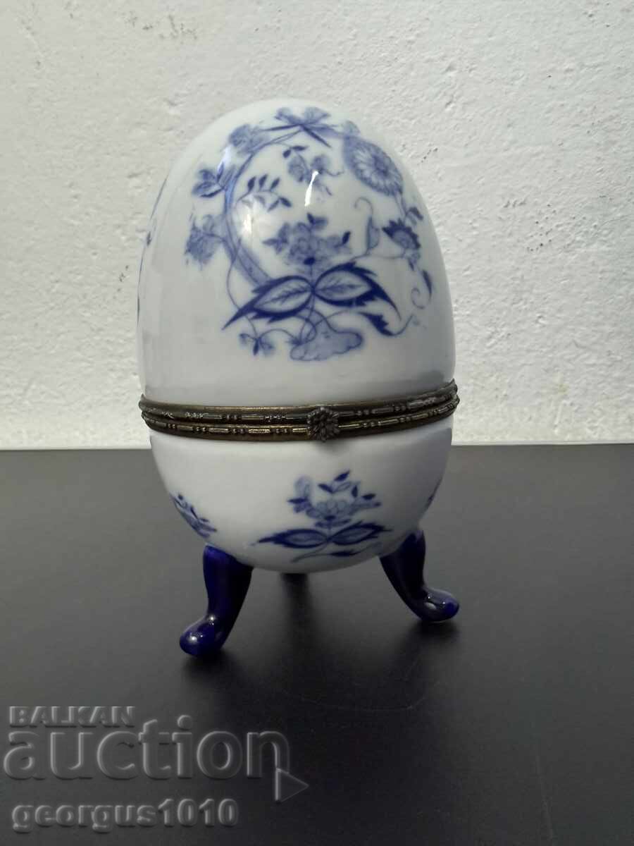 Ou de porțelan tip Meissen №7743