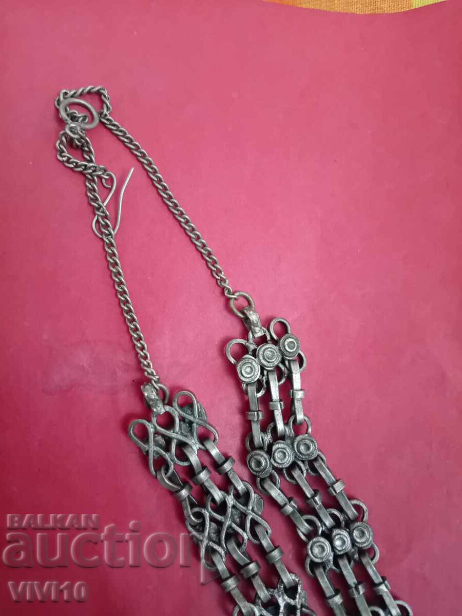 Licitație Colier vechi din metal Licitație Colier vechi din metal