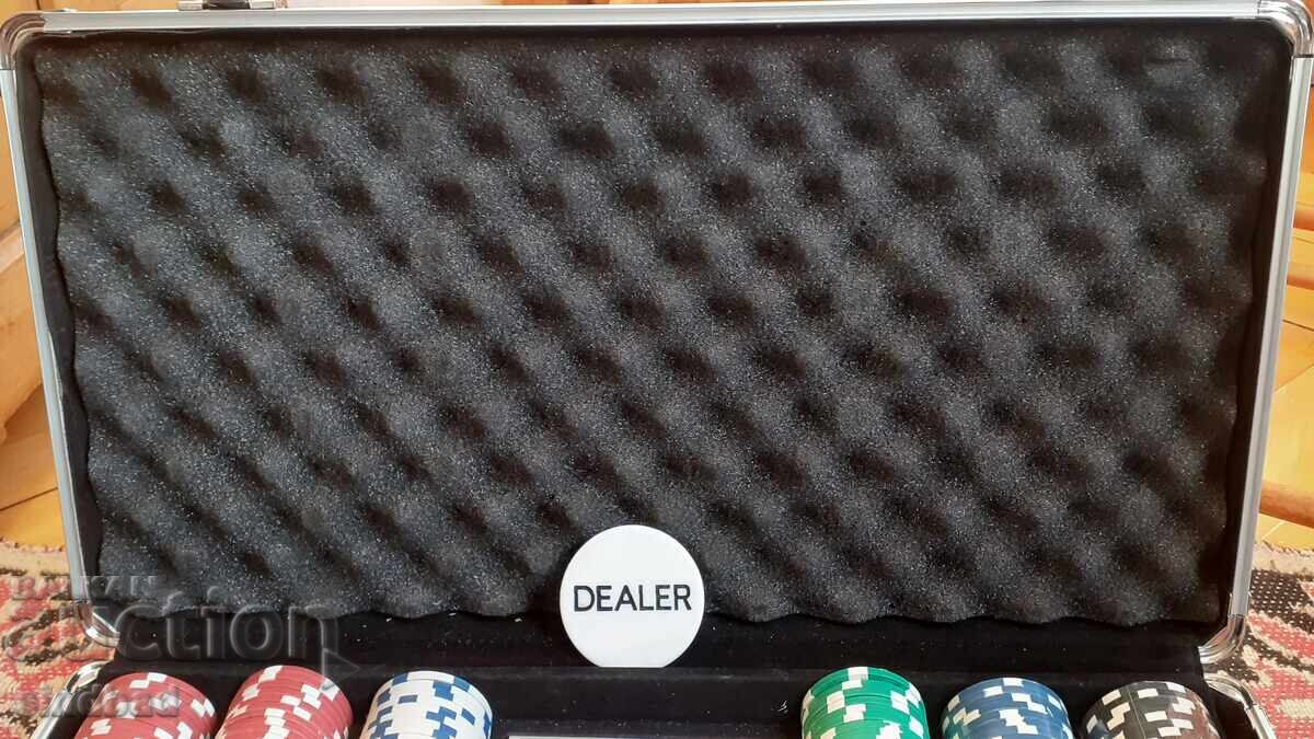 Куфарче за покер ( и други игри) с цена € 50.00 | 97.79 лв. Куфарче за покер ( и други игри) с цена € 50.00 | 97.79 лв.