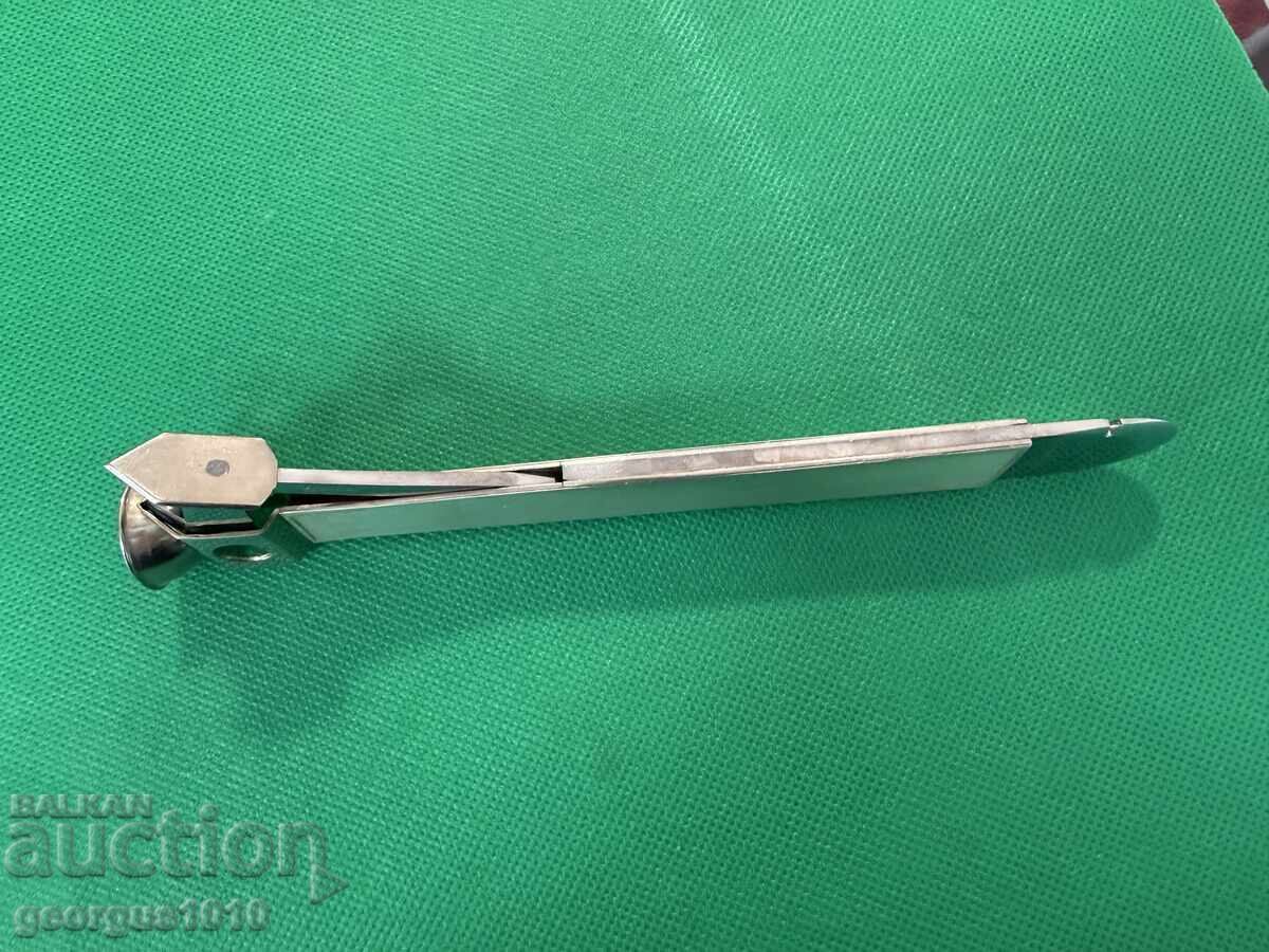 Сребърна резачка за пури/пърети №7745 с цена € 61.36 | 120.01 лв. Сребърна резачка за пури/пърети №7745 с цена € 61.36 | 120.01 лв.