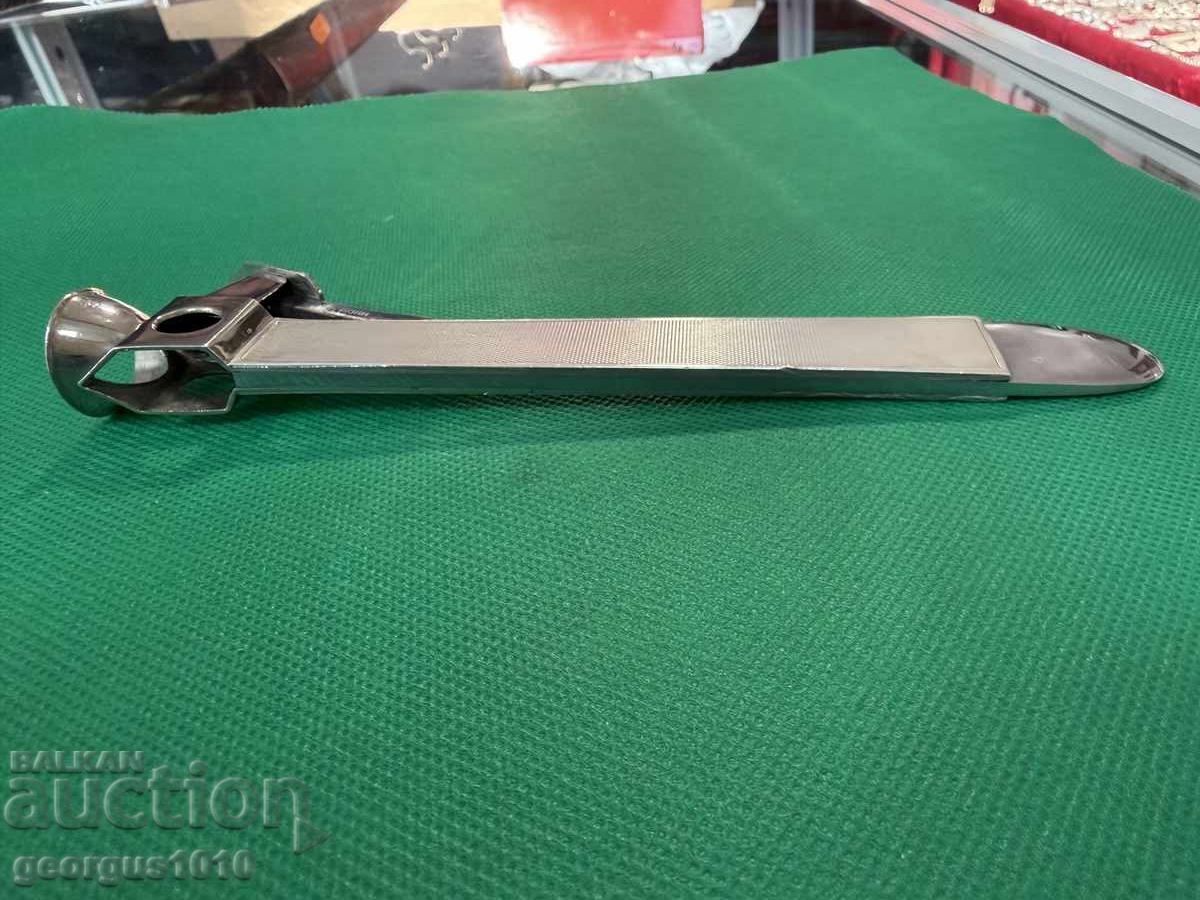 Доставка на Сребърна резачка за пури/пърети №7745 Доставка на Сребърна резачка за пури/пърети №7745