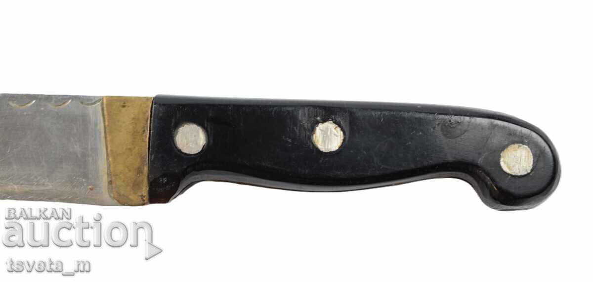 Παράδοση Αρχαίο μαχαίρι με εγχάρακτα στην λεπίδα