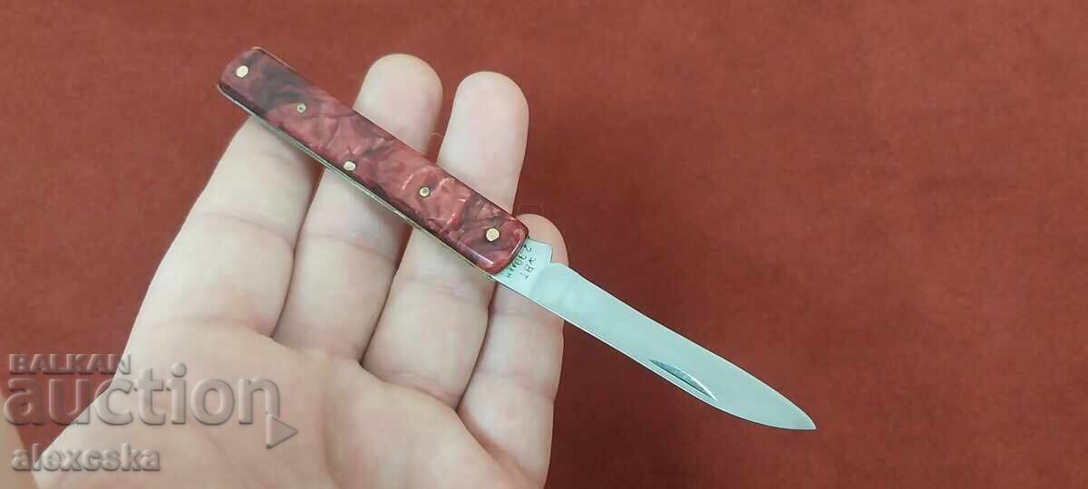 Livrarea Cuțit de buzunar - Seceră și ciocan