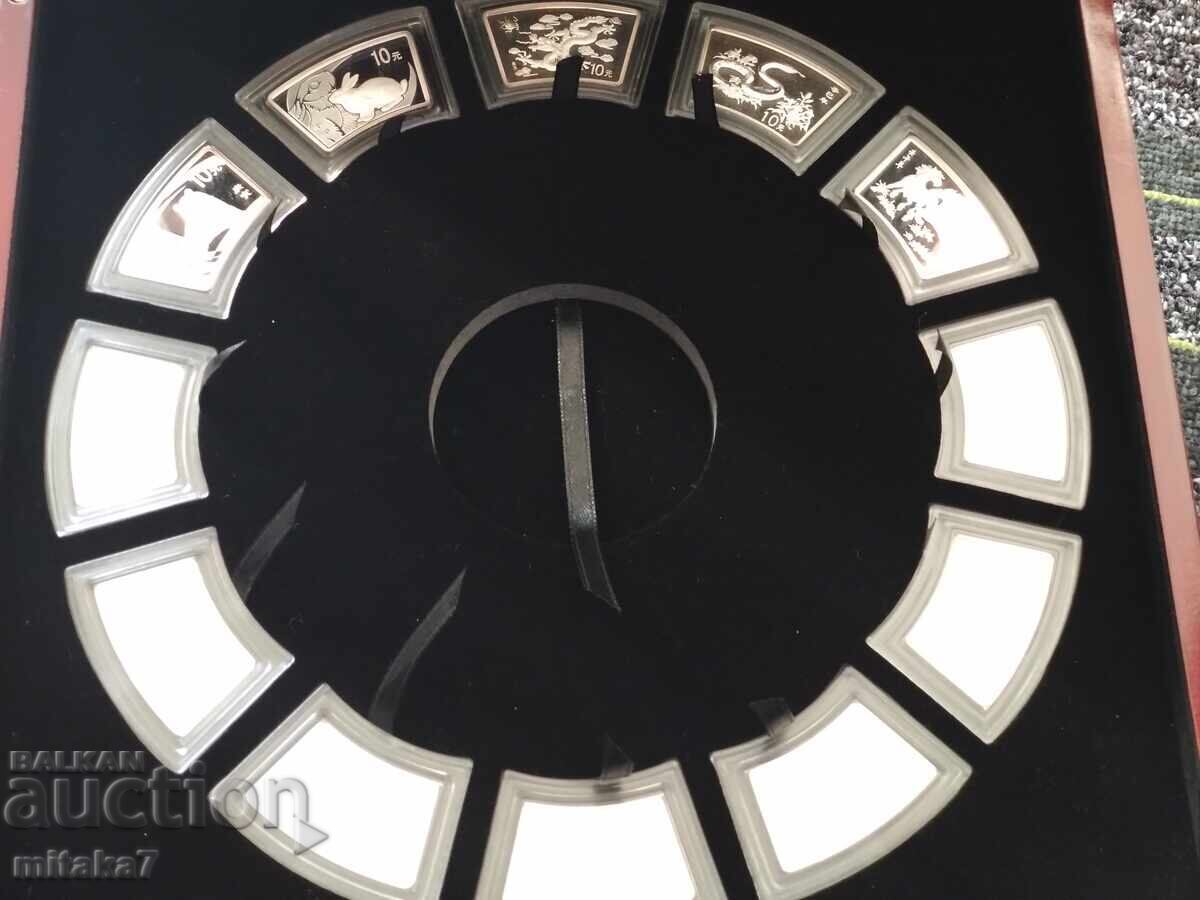 Комплект сребърни лунари 2000-2011 година, 1оz, Китай с цена € 1499.00 | 2931.79 лв. Комплект сребърни лунари 2000-2011 година, 1оz, Китай с цена € 1499.00 | 2931.79 лв.