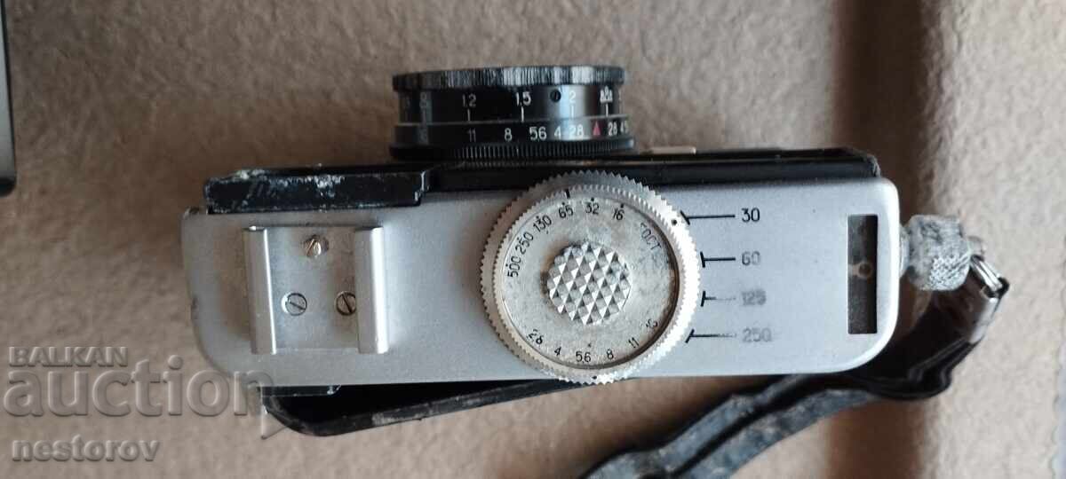 Аукцион ДВА ЛЕНТОВИ ФОТОАПАРАТА СССР