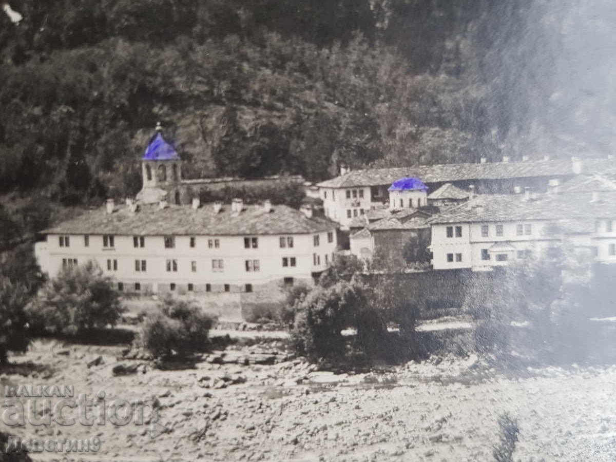 Доставка на Троянски манастиръ - Общъ изгледът 1935 г. Доставка на Троянски манастиръ - Общъ изгледът 1935 г.