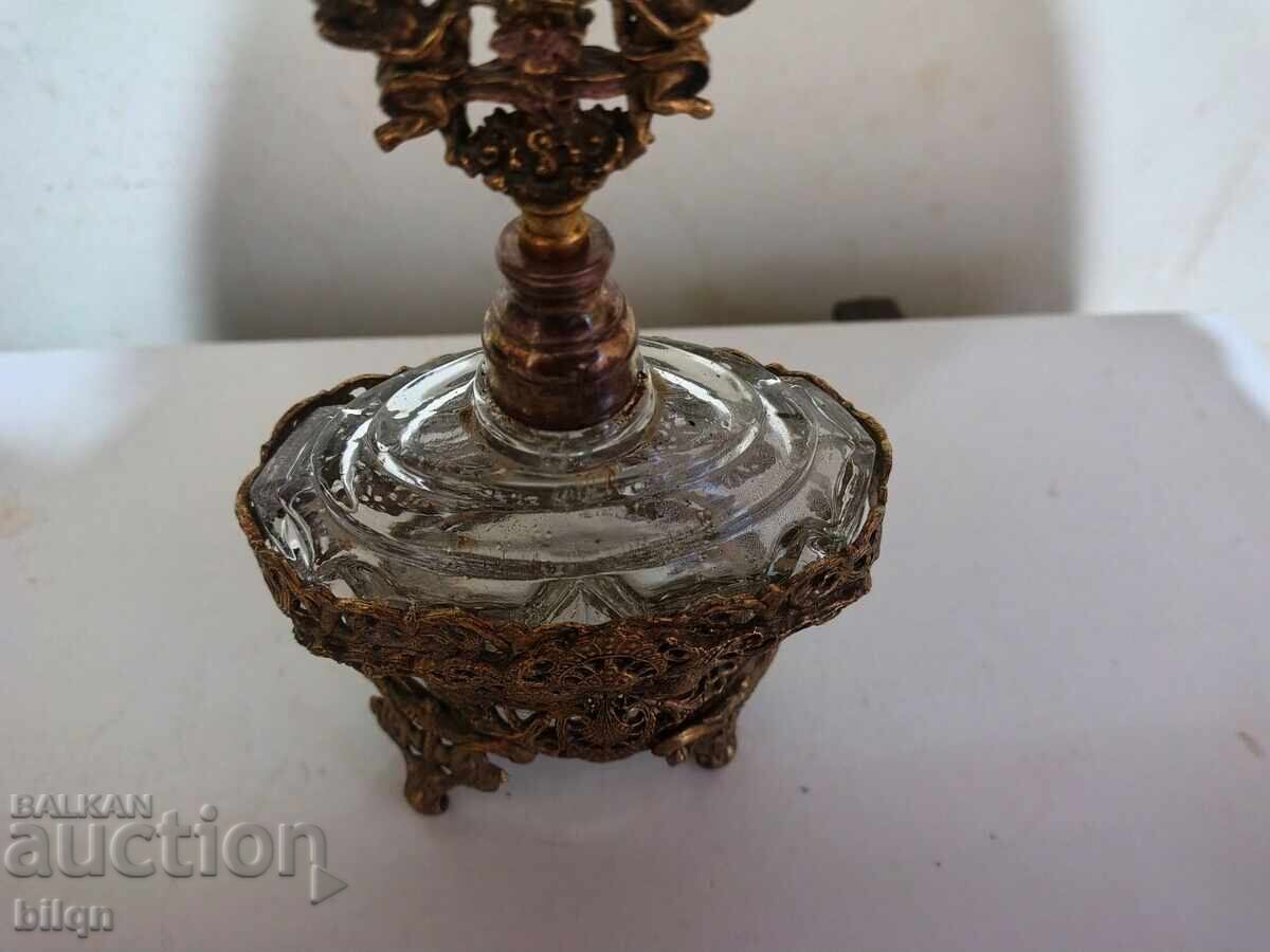 Livrarea Sticlă Veche de Parfum Unic Frumoasă