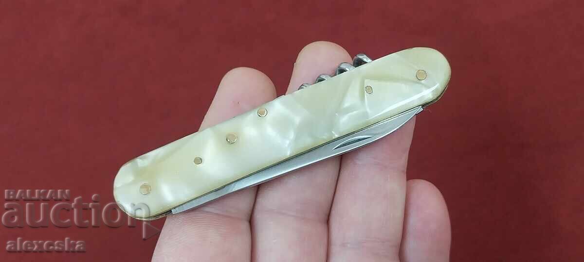 Licitație Cuțit de buzunar - Seceră și ciocan Licitație Cuțit de buzunar - Seceră și ciocan