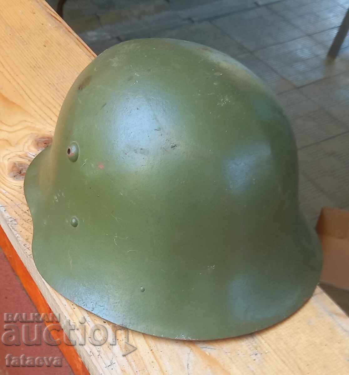 Παλιό στρατιωτικό κράνος, γερμανικού τύπου με τιμή € 10.74 | 21.01 BGN