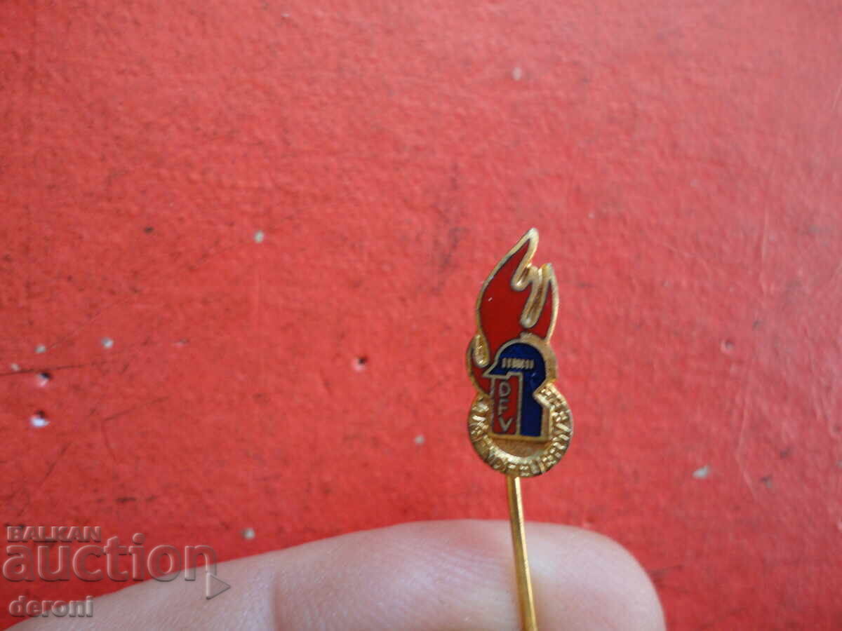Delivery of Firefighter badge sign of bronze enamel 1