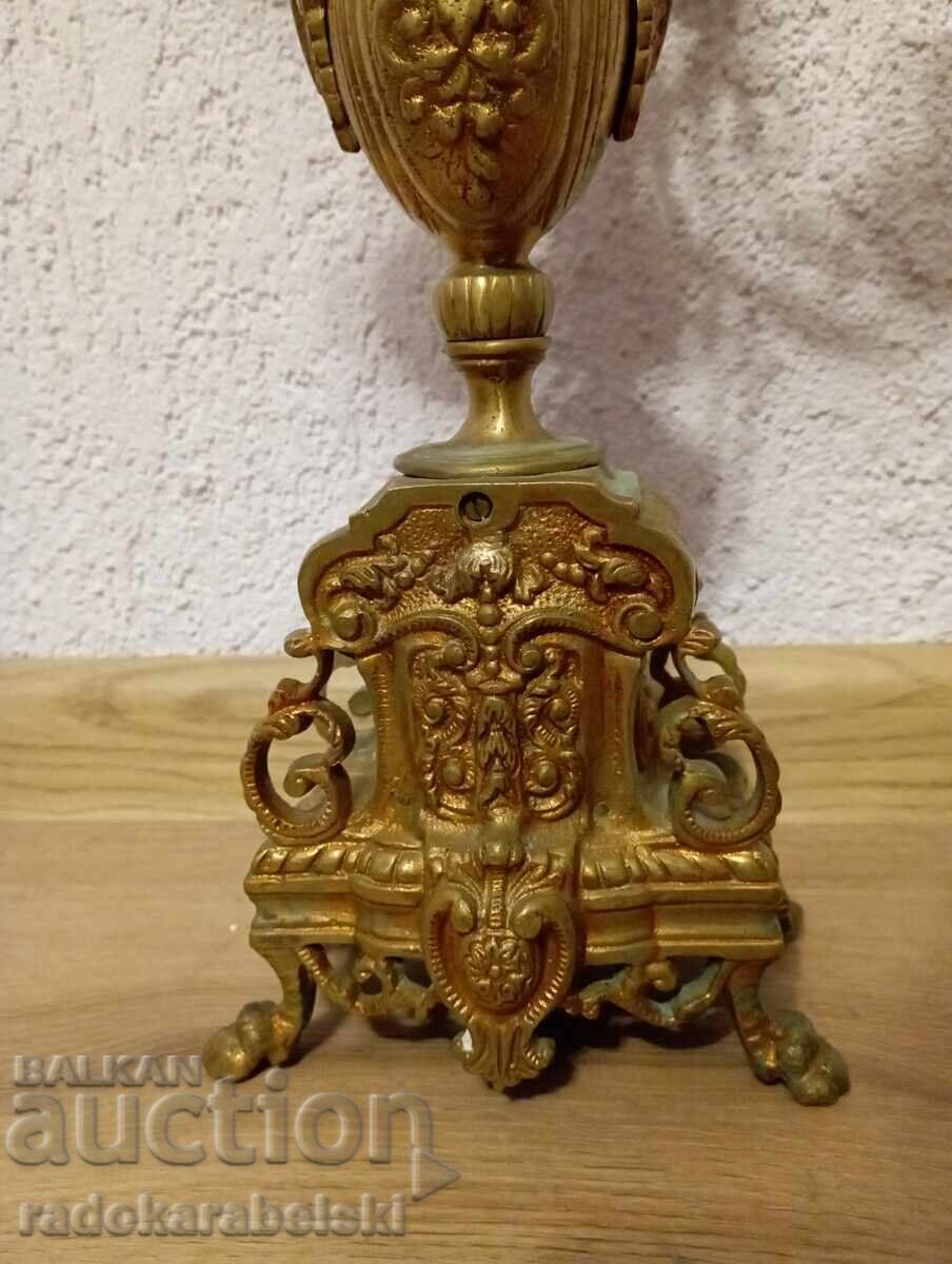 Аукцион Комплект от два големи масивни бронзови свещника - свещник