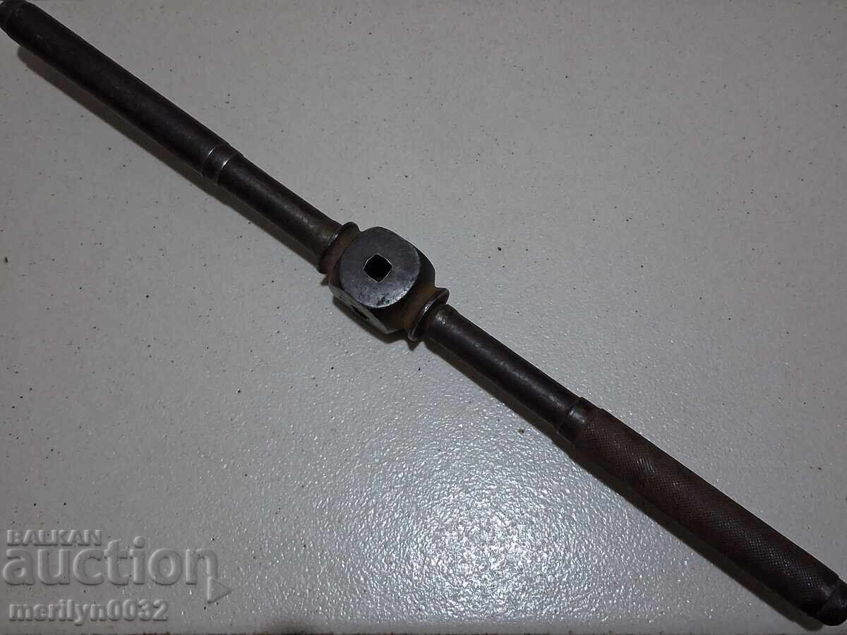 Стар железарски инструмент върток за метчик Стар железарски инструмент върток за метчик