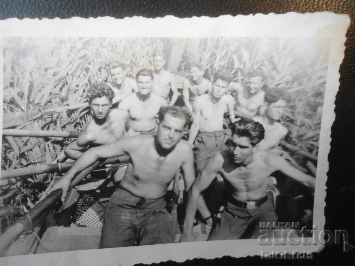 Стара снимка