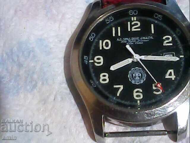 Доставка на красиви 4асовници работете либсва батри