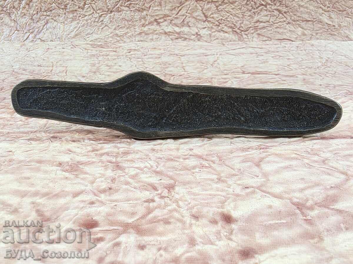 Old Japanese bronze weight for calligraphy - 6