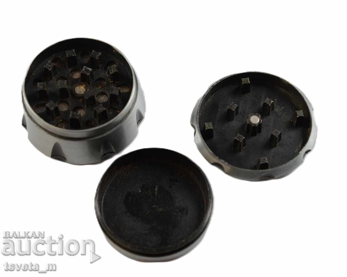 Мелница Грайндер Амстердам с цена € 5.11 | 9.99 лв.