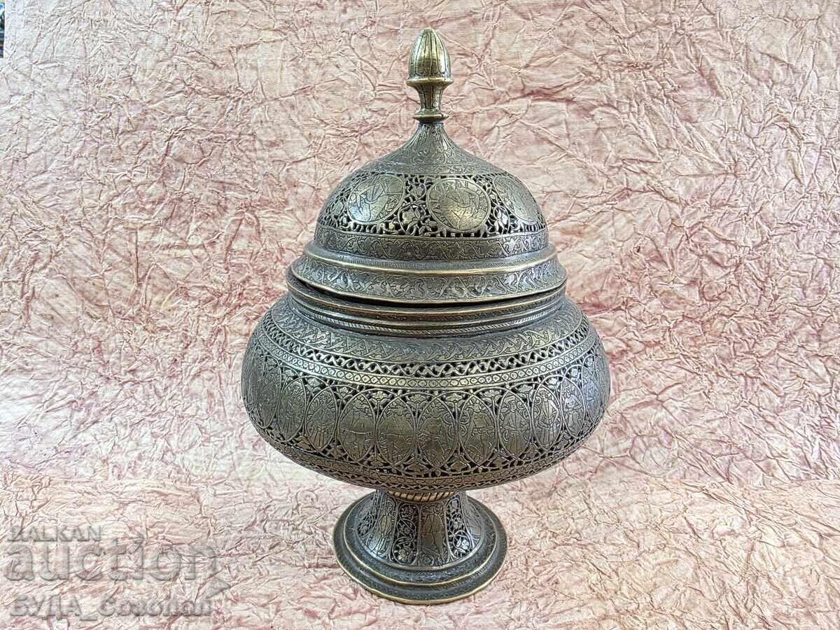 Kajar bronze vessel for fragrant resins