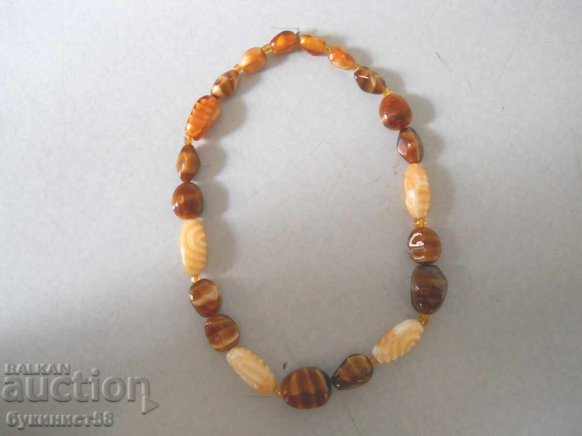 Gherdan (imitație de chihlimbar)