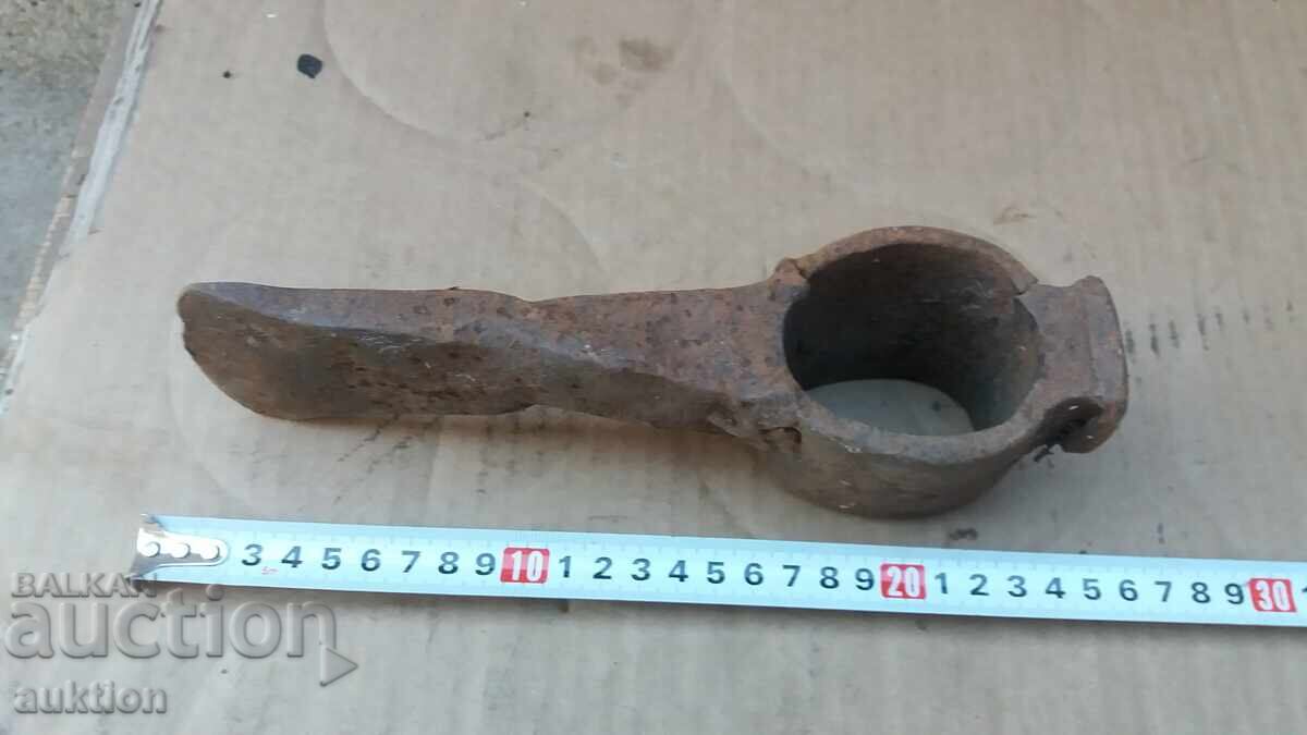 СТАРА КОВАНА КИРКА с цена € 5.11 | 9.99 лв.