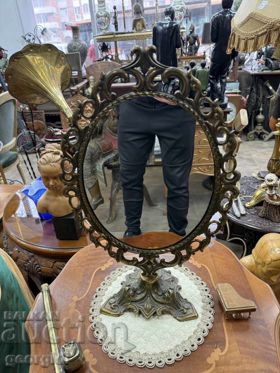 Παλιό επιτραπέζιο καθρέφτη τύπου ΜΠΑΡΟΚ. №7763 με τιμή € 81.81 | 160.01 BGN Παλιό επιτραπέζιο καθρέφτη τύπου ΜΠΑΡΟΚ. №7763 με τιμή € 81.81 | 160.01 BGN