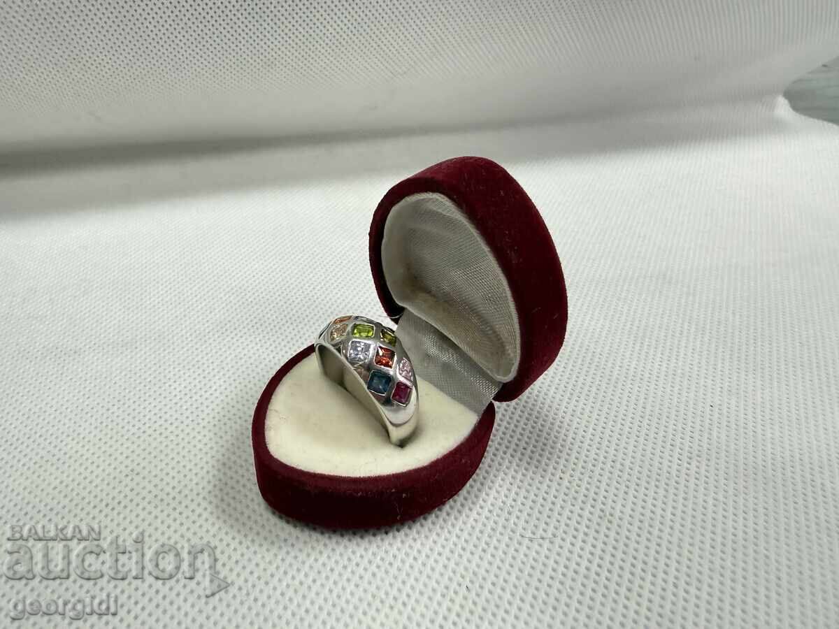 Доставка на Сребърен пръстен с полускъпоценни камъни. №7765