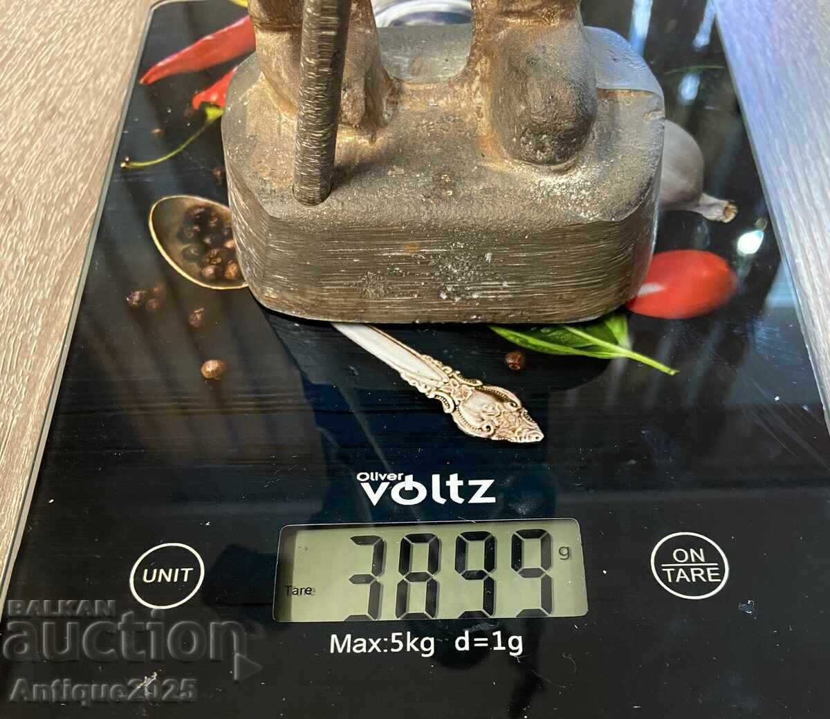 Винтидж чугунена статуетка „Страж / Работник с алебарда“, XX - 7 Винтидж чугунена статуетка „Страж / Работник с алебарда“, XX - 7